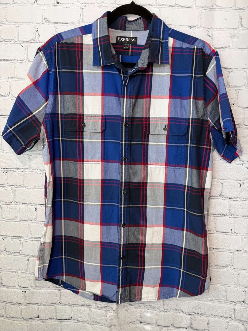 Express size large men’s red & blue plaid short sleeve shirt